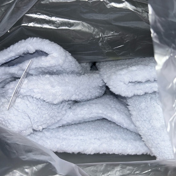 NWT Victoria’s Secret teddy bear fleece tote bag - Picture 3 of 4